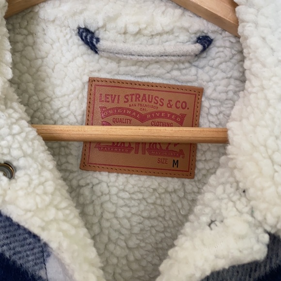 Levi’s Jacket - Picture 2 of 3